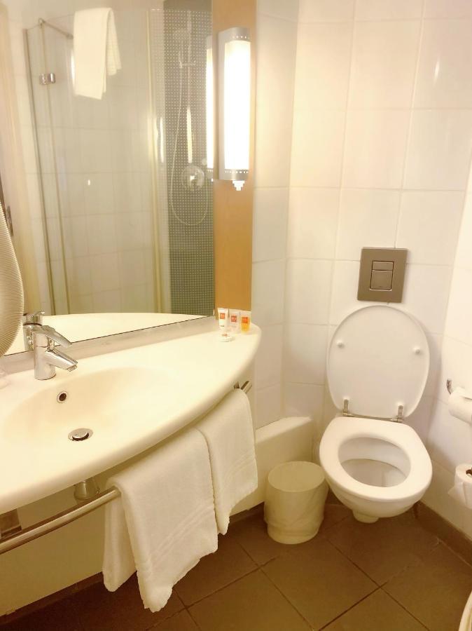 Ibis Lagos Икея Экстерьер фото