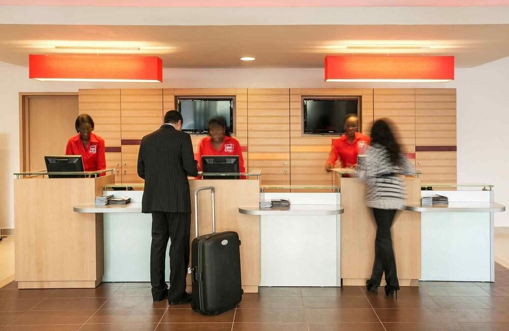 Ibis Lagos Икея Экстерьер фото
