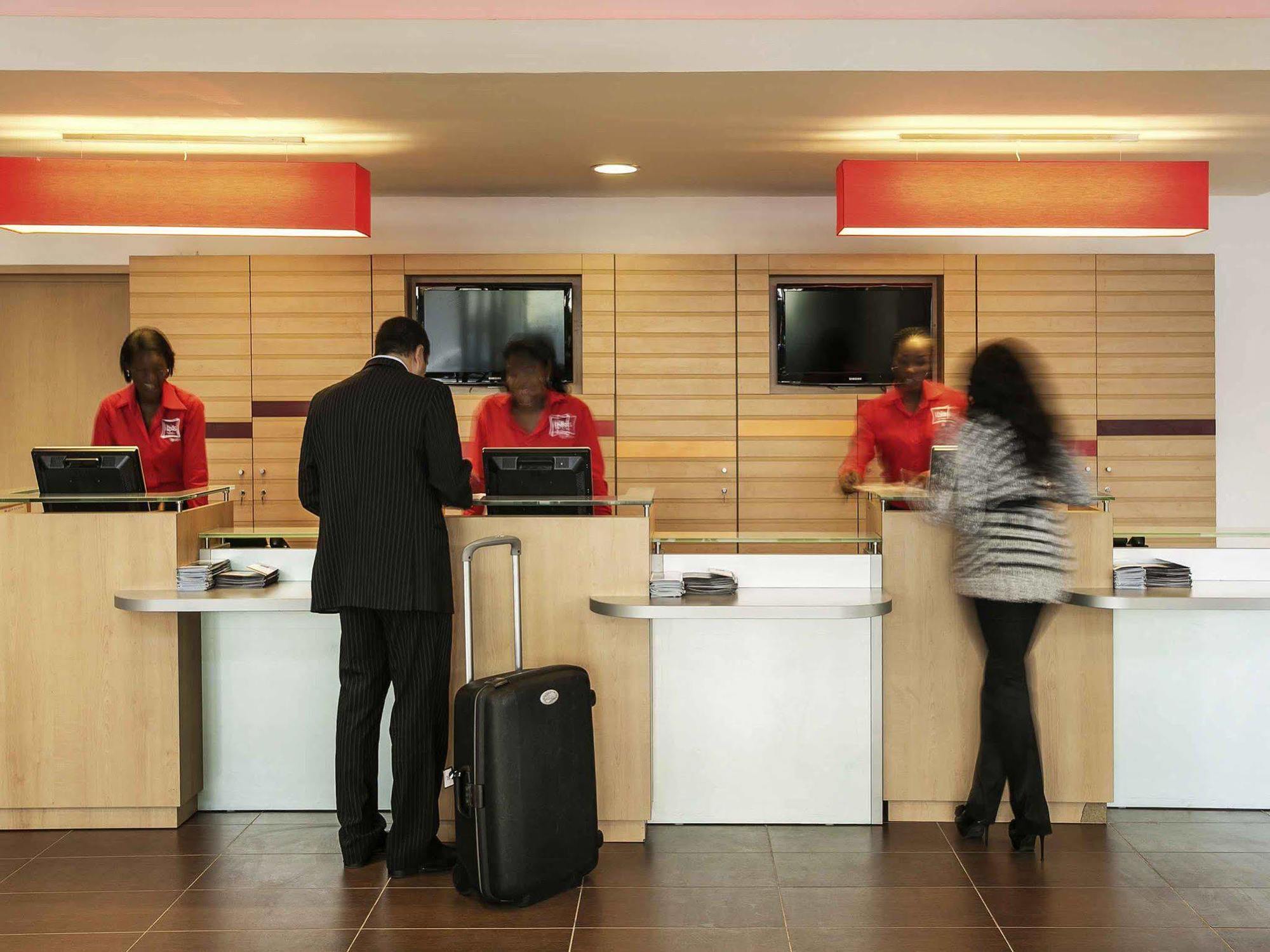 Ibis Lagos Икея Экстерьер фото