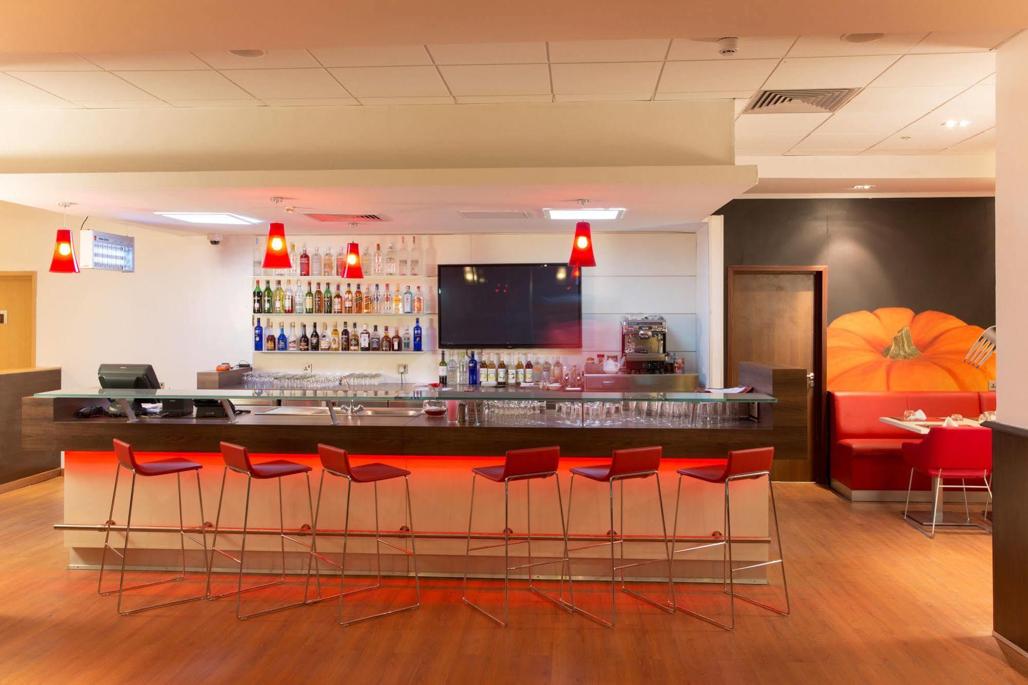 Ibis Lagos Икея Экстерьер фото